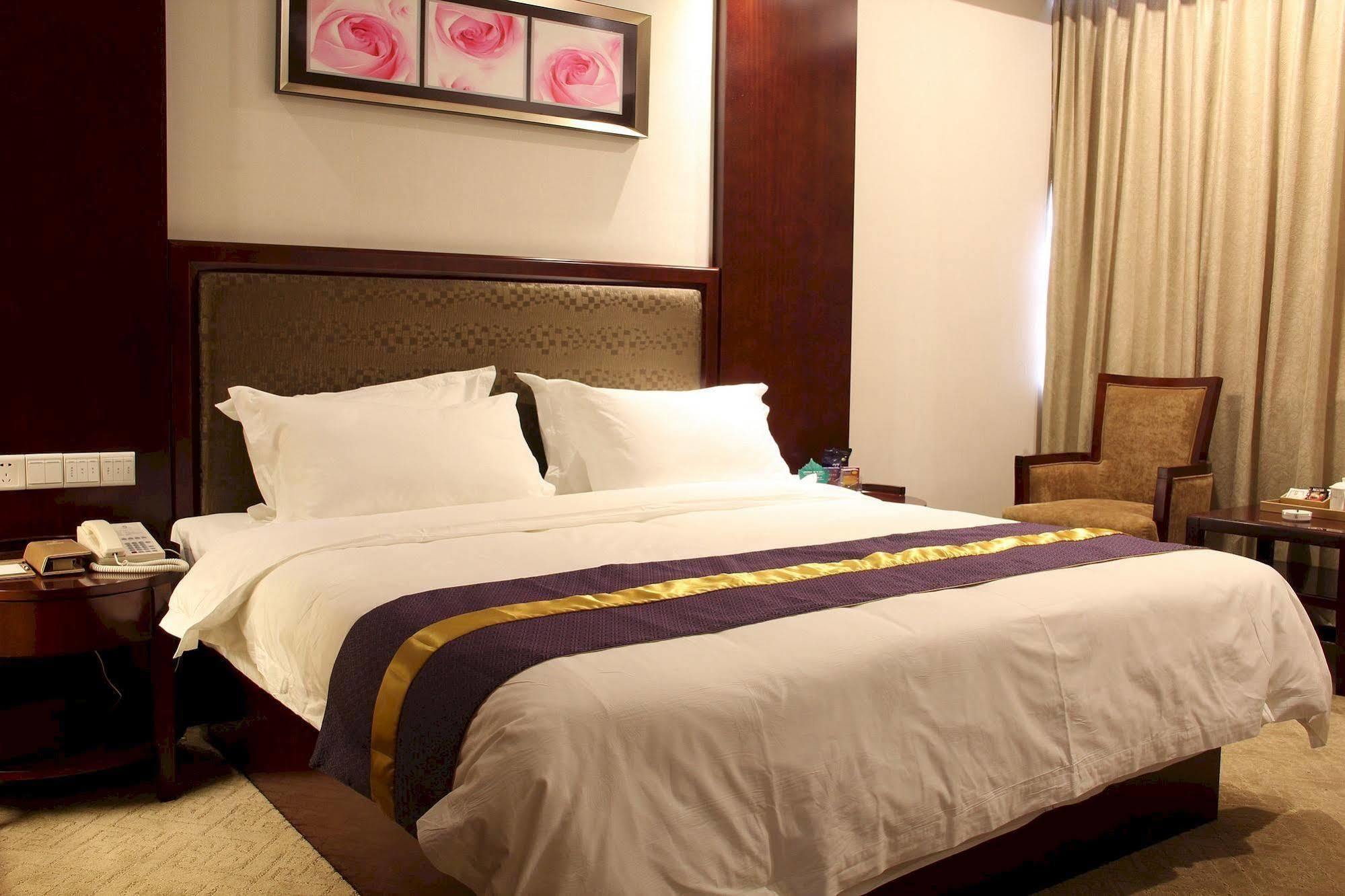 Zhuhai Platinum Holiday Hotel Extérieur photo