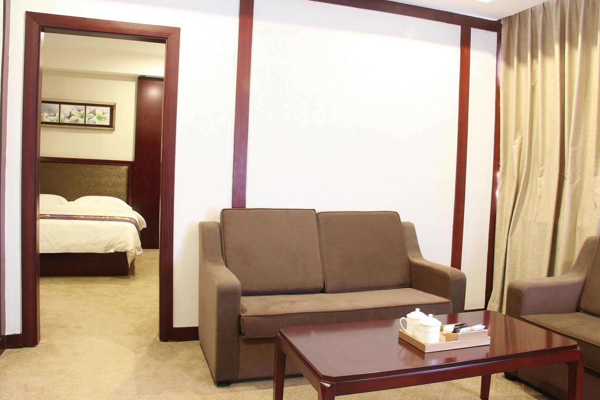 Zhuhai Platinum Holiday Hotel Extérieur photo