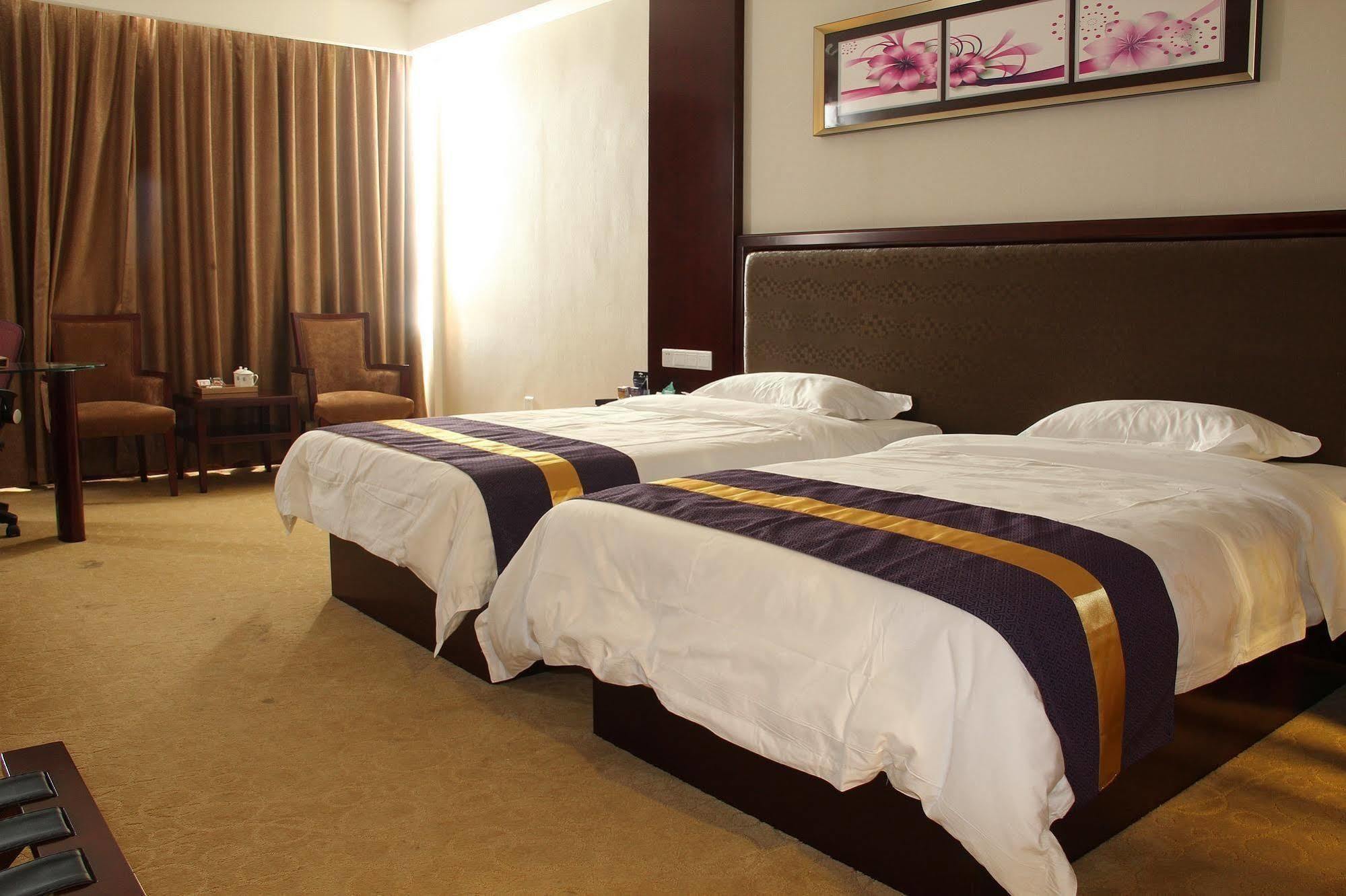 Zhuhai Platinum Holiday Hotel Extérieur photo