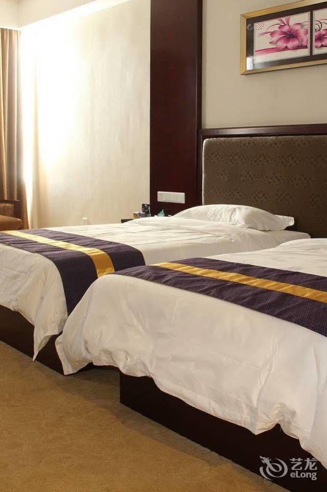 Zhuhai Platinum Holiday Hotel Extérieur photo